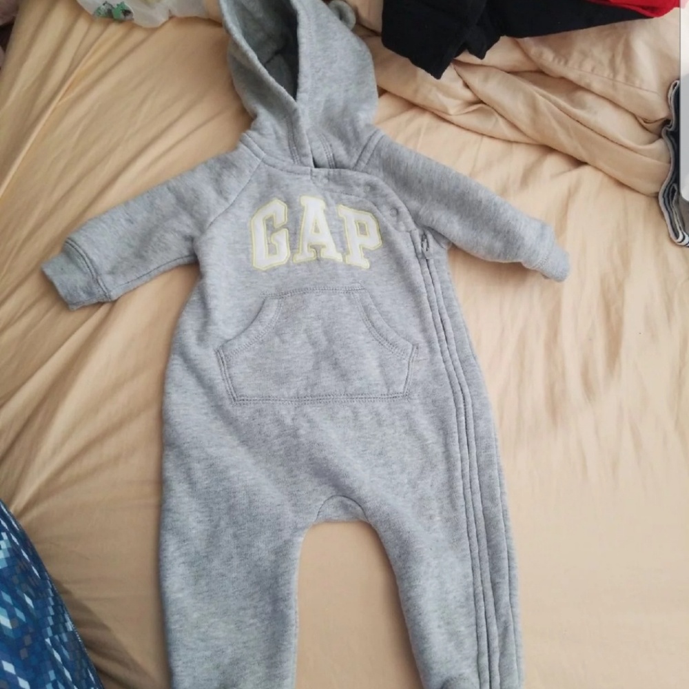 Gap baby boy 0-3 months